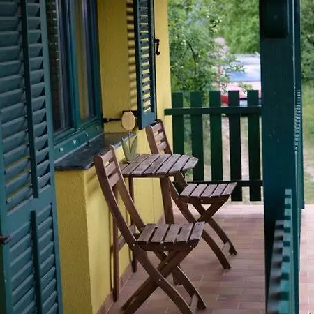 Semesterbostad Vikend Hisa Vrhe Senovo