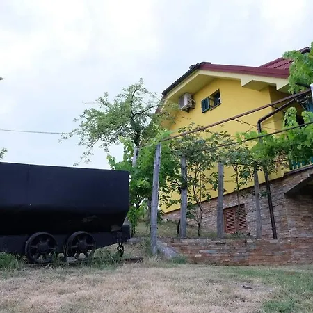 بيت للعطل Vikend Hisa Vrhe